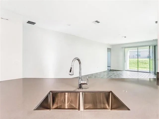 $1,900 | 664 Tanaro Lane, Haines City, FL 33844