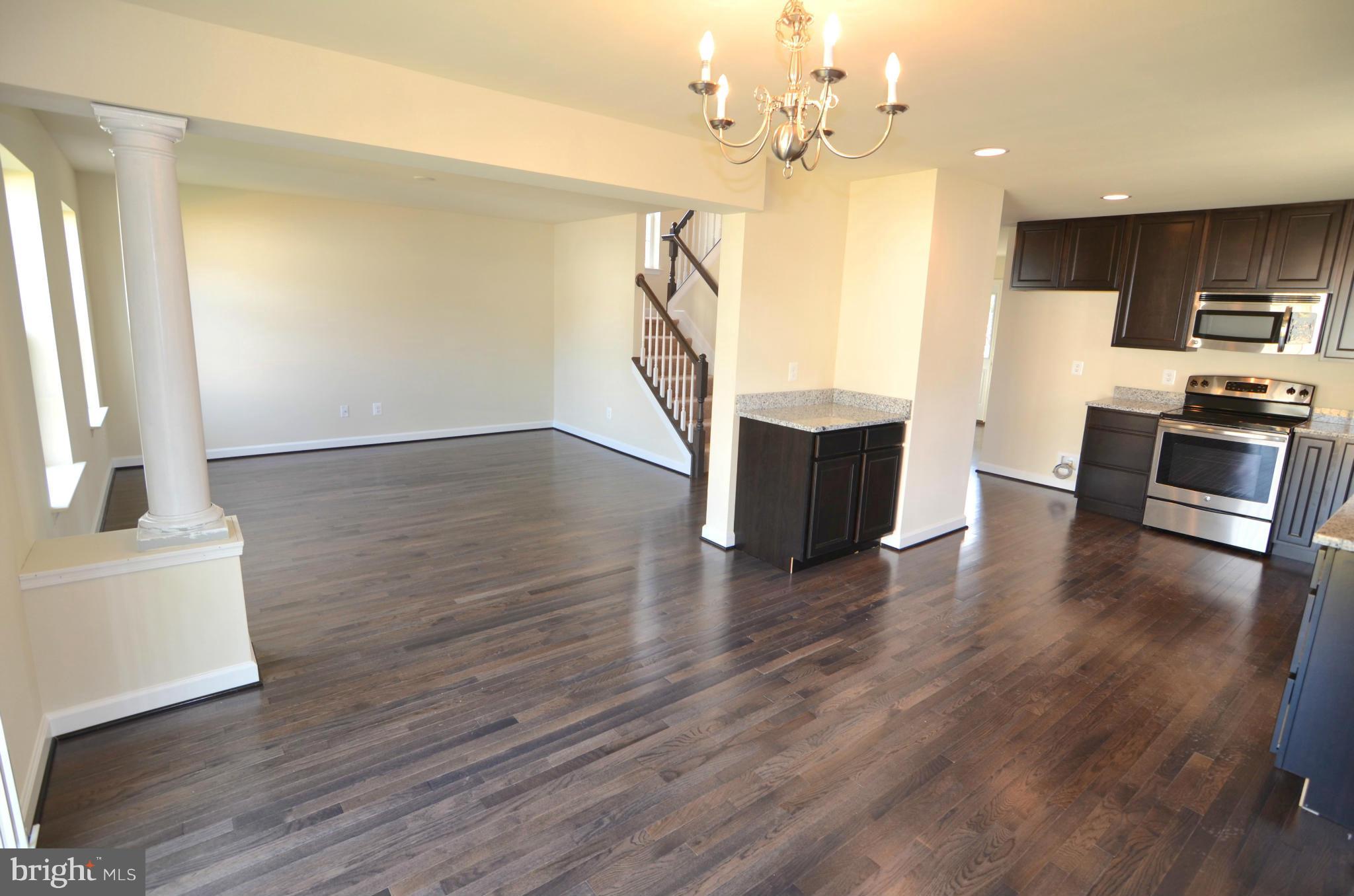 8415 Rugby Road Pasadena, MD 21122 - Photo 13 of 29 Dining Room