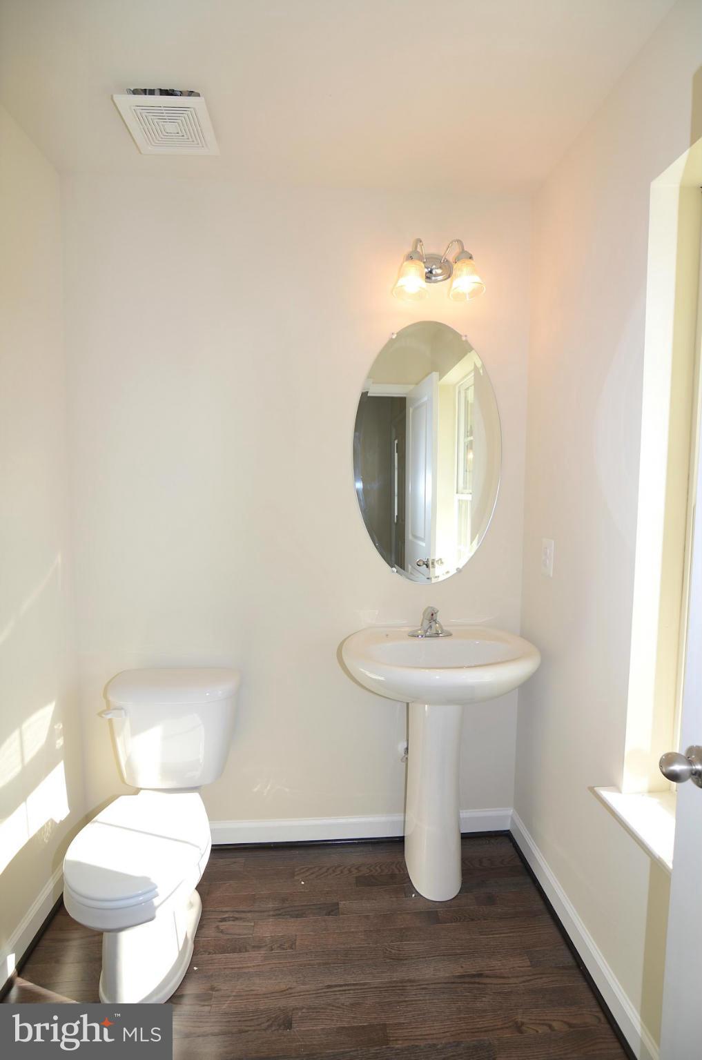 8415 Rugby Road Pasadena, MD 21122 - Photo 22 of 29 Bath