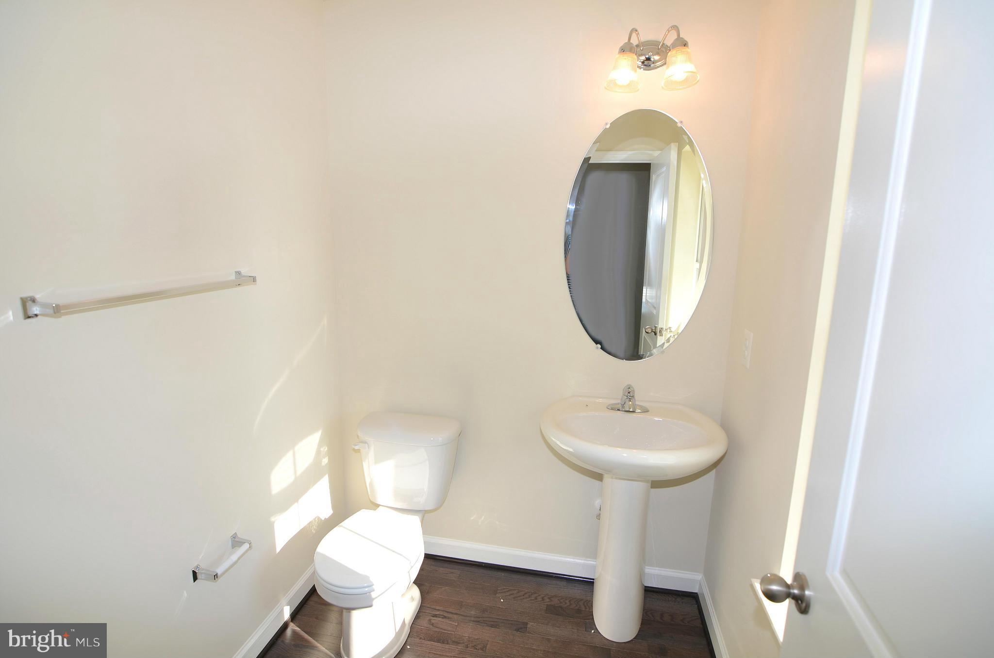 8415 Rugby Road Pasadena, MD 21122 - Photo 23 of 29 Bath