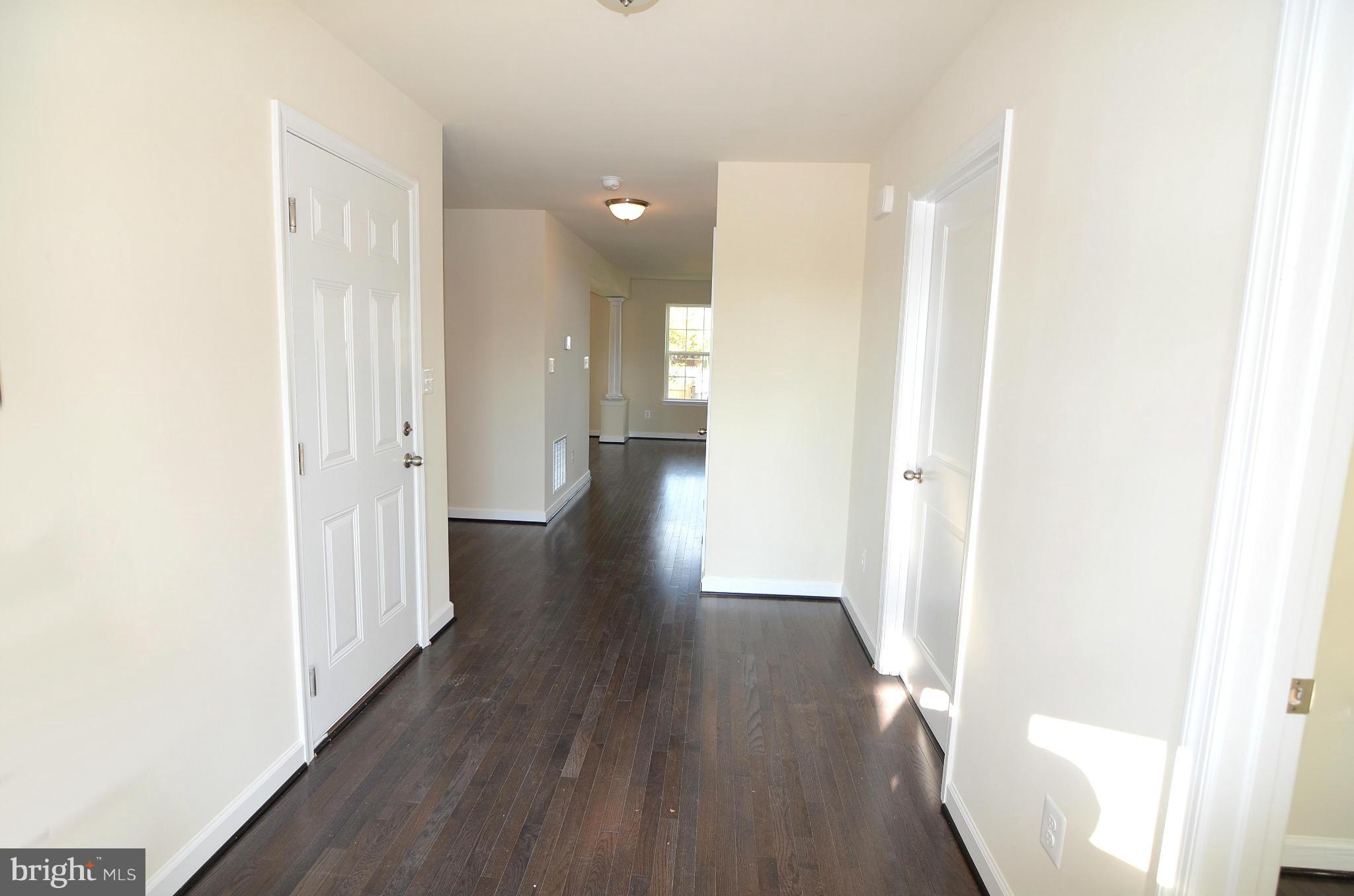 8415 Rugby Road Pasadena, MD 21122 - Photo 6 of 29 Interior (General)