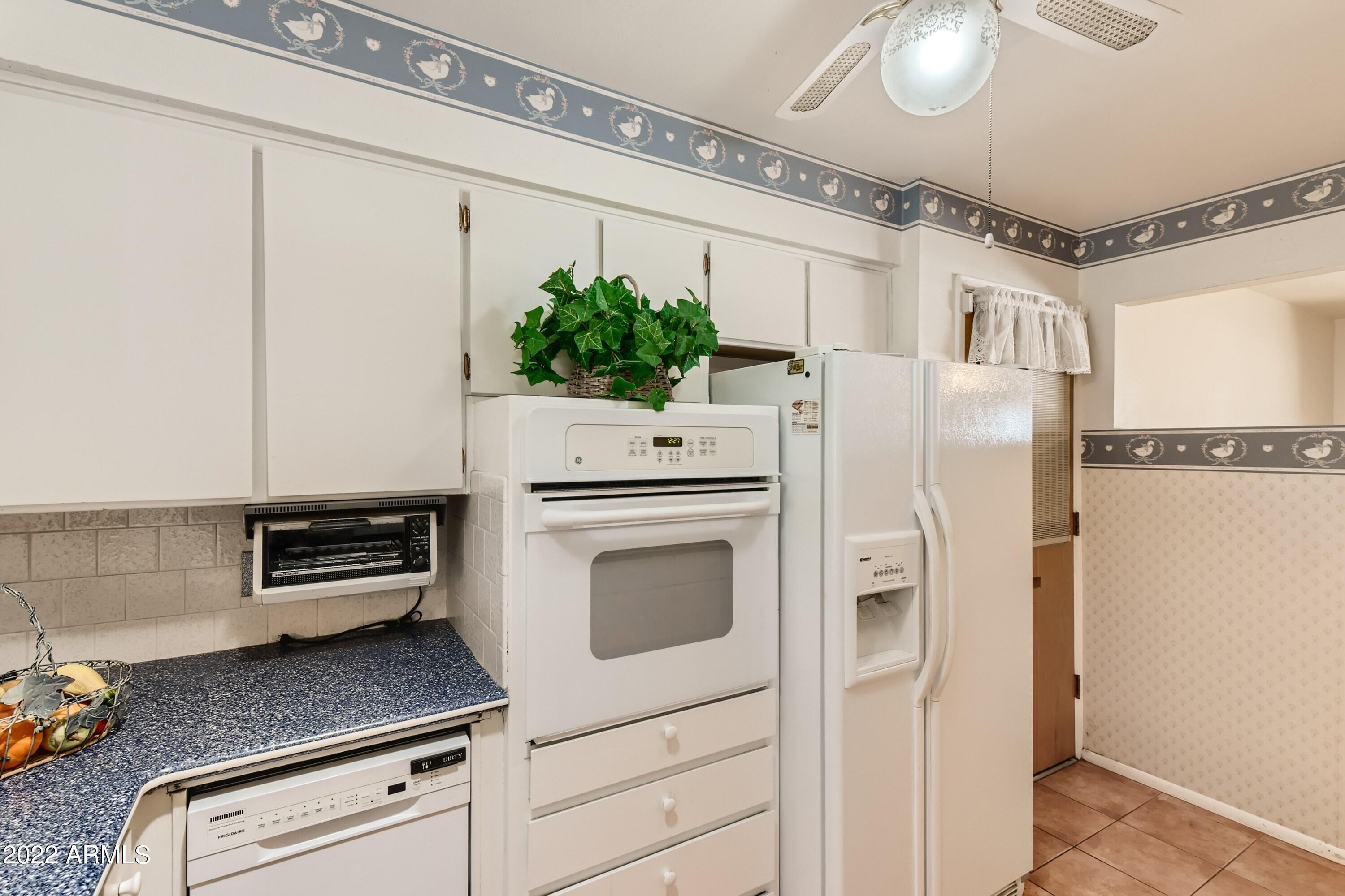 5249 East Decatur Street Mesa, AZ 85205 - Photo 11 of 28 14 Kitchen