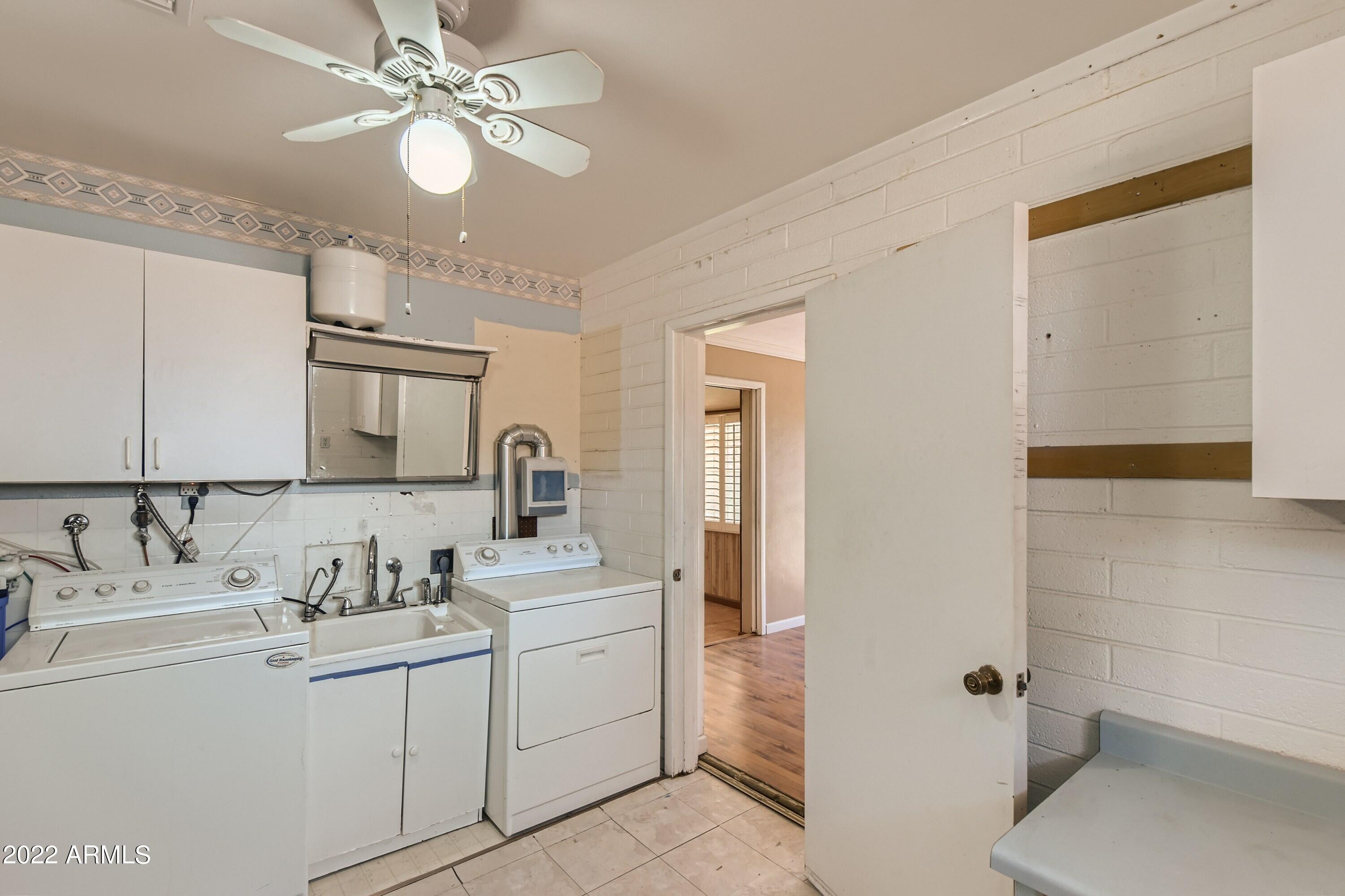 5249 East Decatur Street Mesa, AZ 85205 - Photo 21 of 28 27 Laundry Room