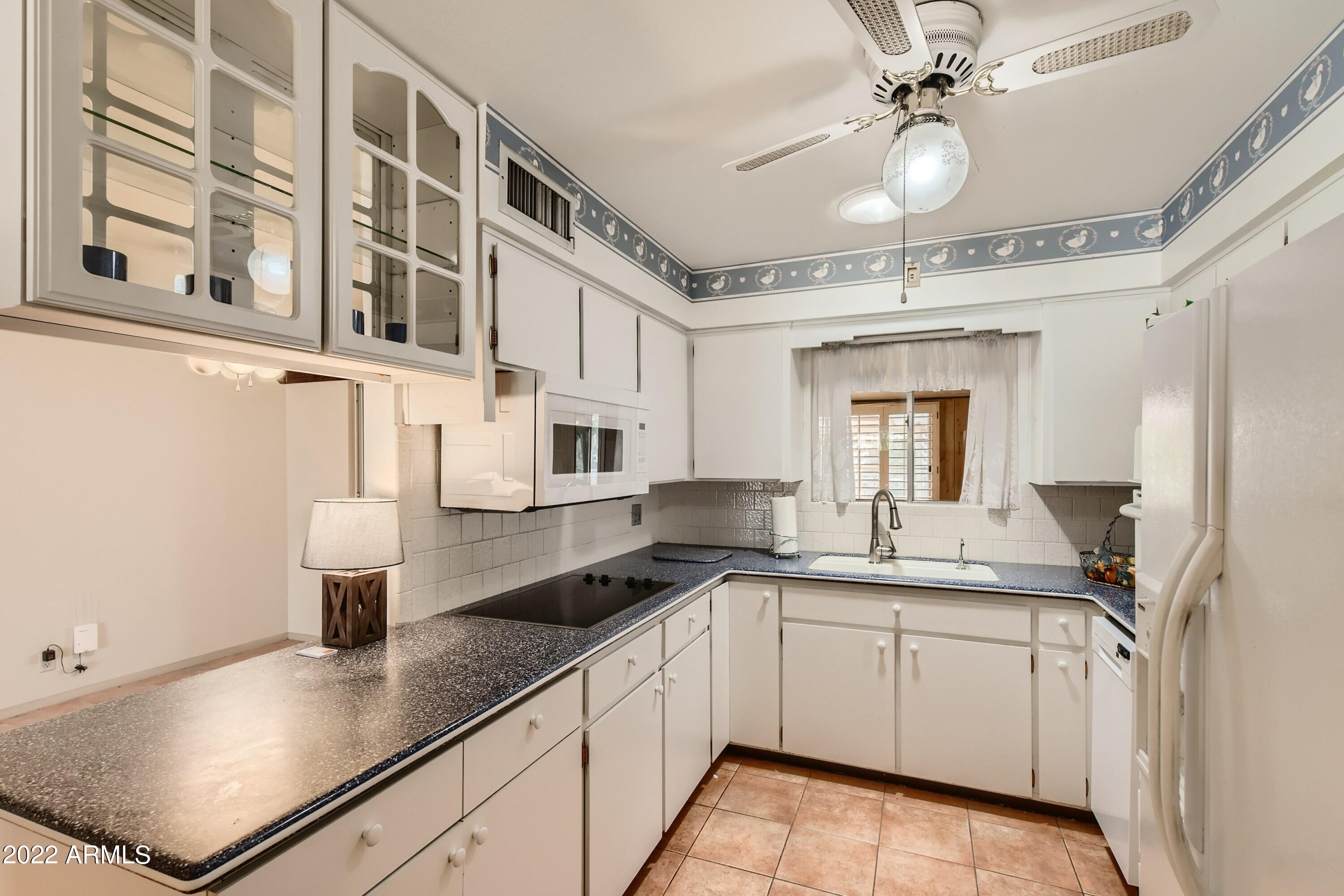5249 East Decatur Street Mesa, AZ 85205 - Photo 10 of 28 12 Kitchen