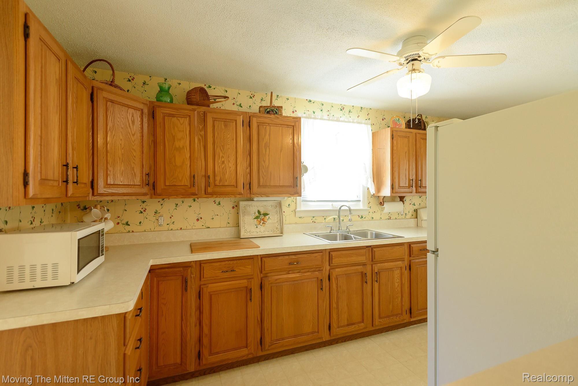 46405 Harris Road Belleville, MI 48111 - Photo 16 of 41 MTM_46405_harris-29.jpg