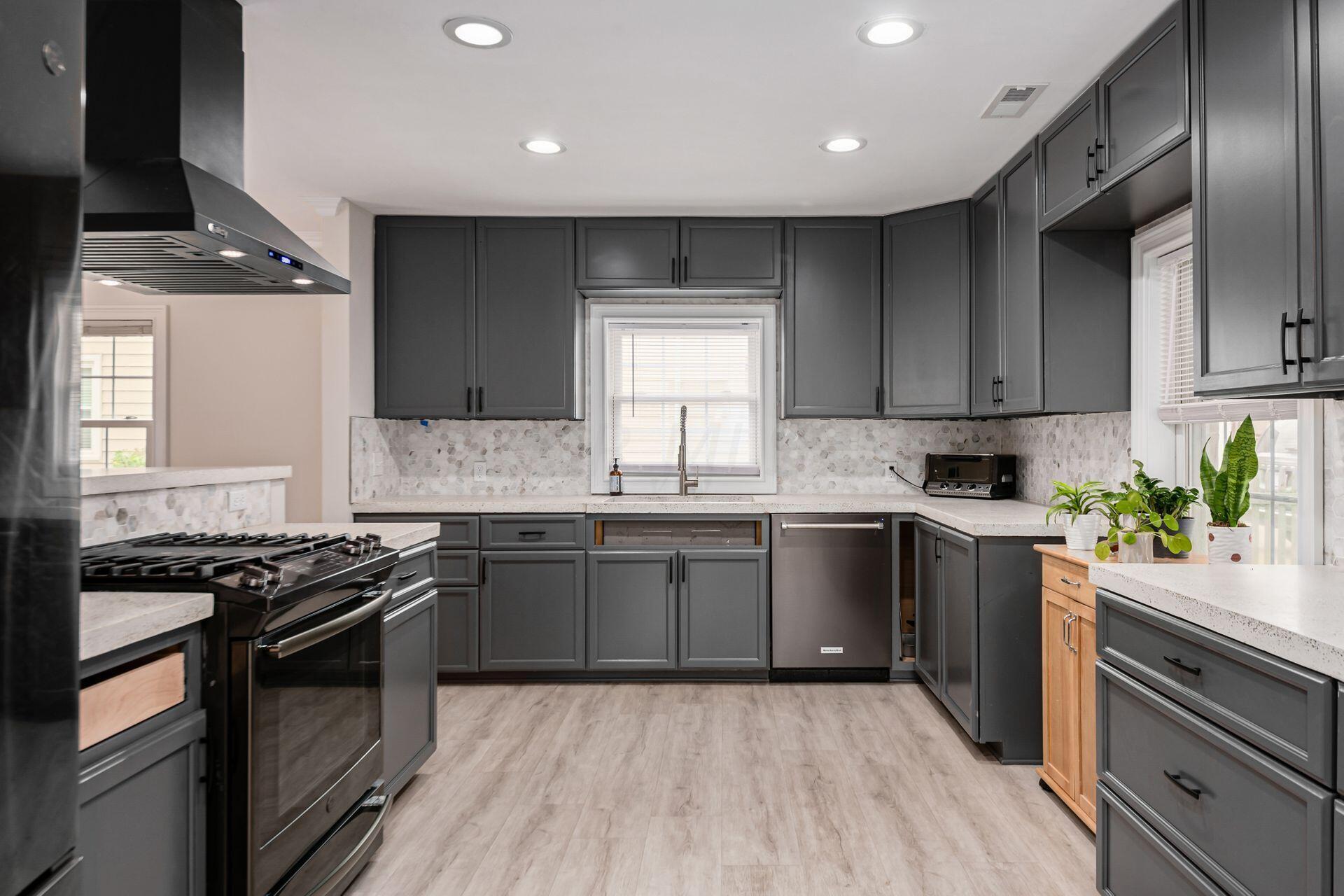 281 South Broadleigh Road Columbus, OH 43209 - Photo 19 of 44 020__L 281 S Broadleigh Rd057