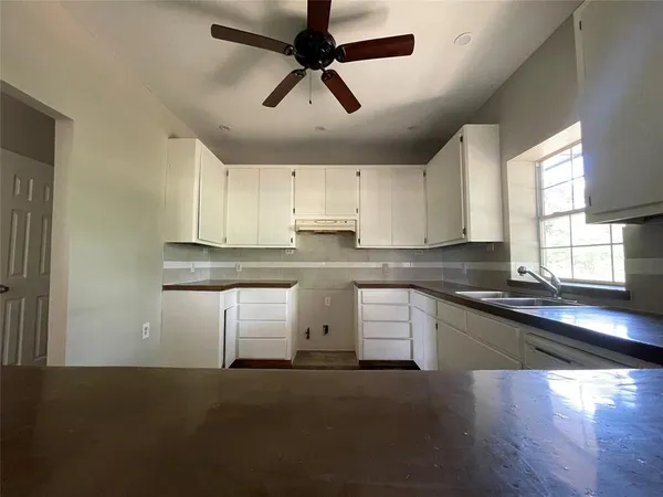 $200,000 | Undisclosed Address, Kemp, TX 75143