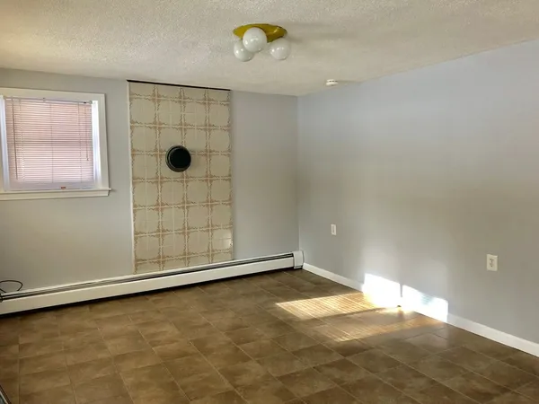 $1,750 | 125 Pierce Road, Unit A, Townsend, MA 01469
