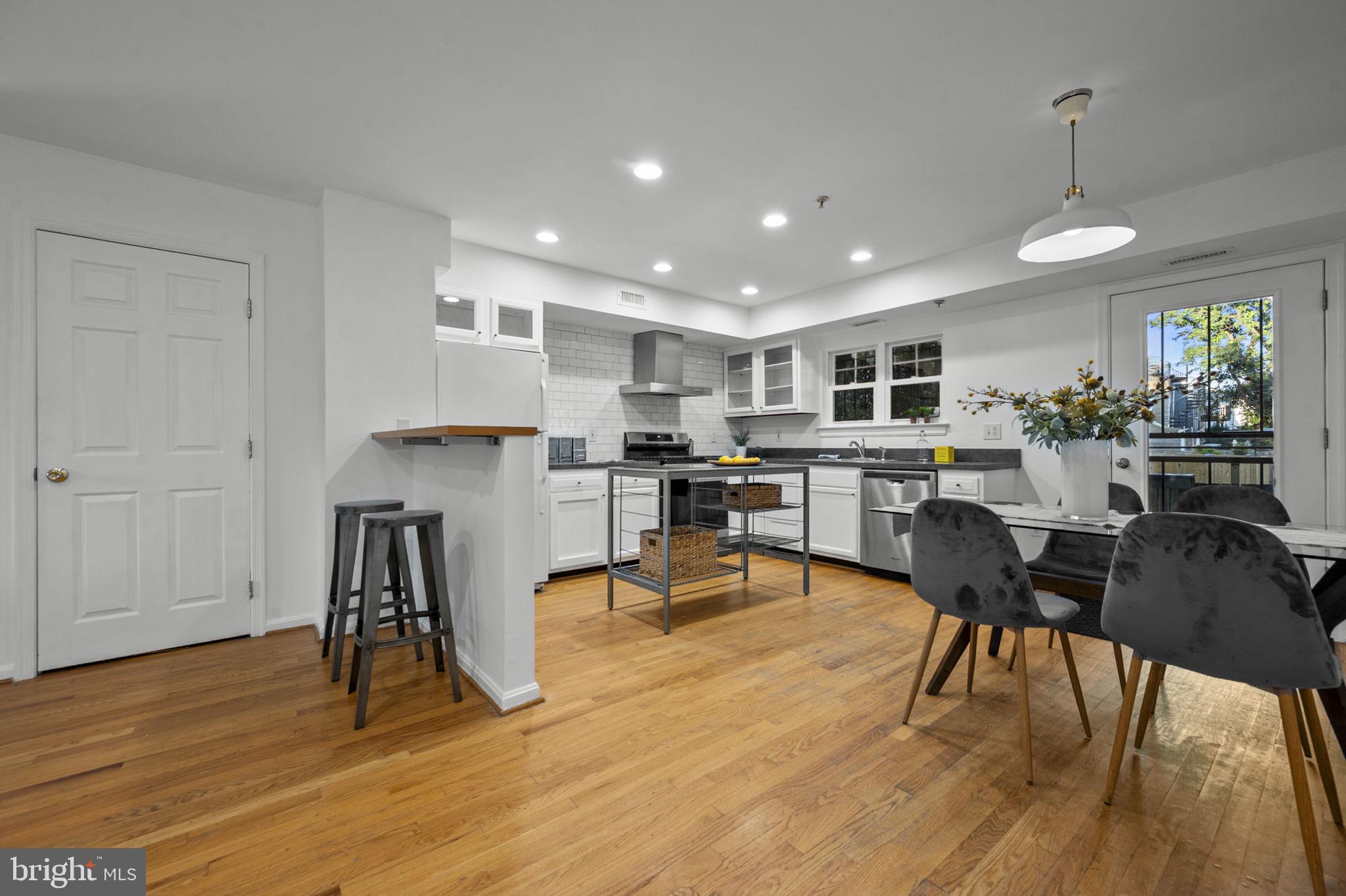 649 16th Street Northeast Washington, DC 20002 - Photo 8 of 38