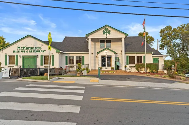 a view of house with a street