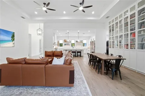 $1,850,000 | 522 31st Street Southwest, Naples, FL 34117