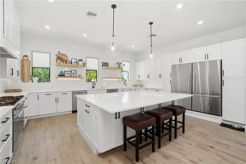 $1,850,000 | 522 31st Street Southwest, Naples, FL 34117