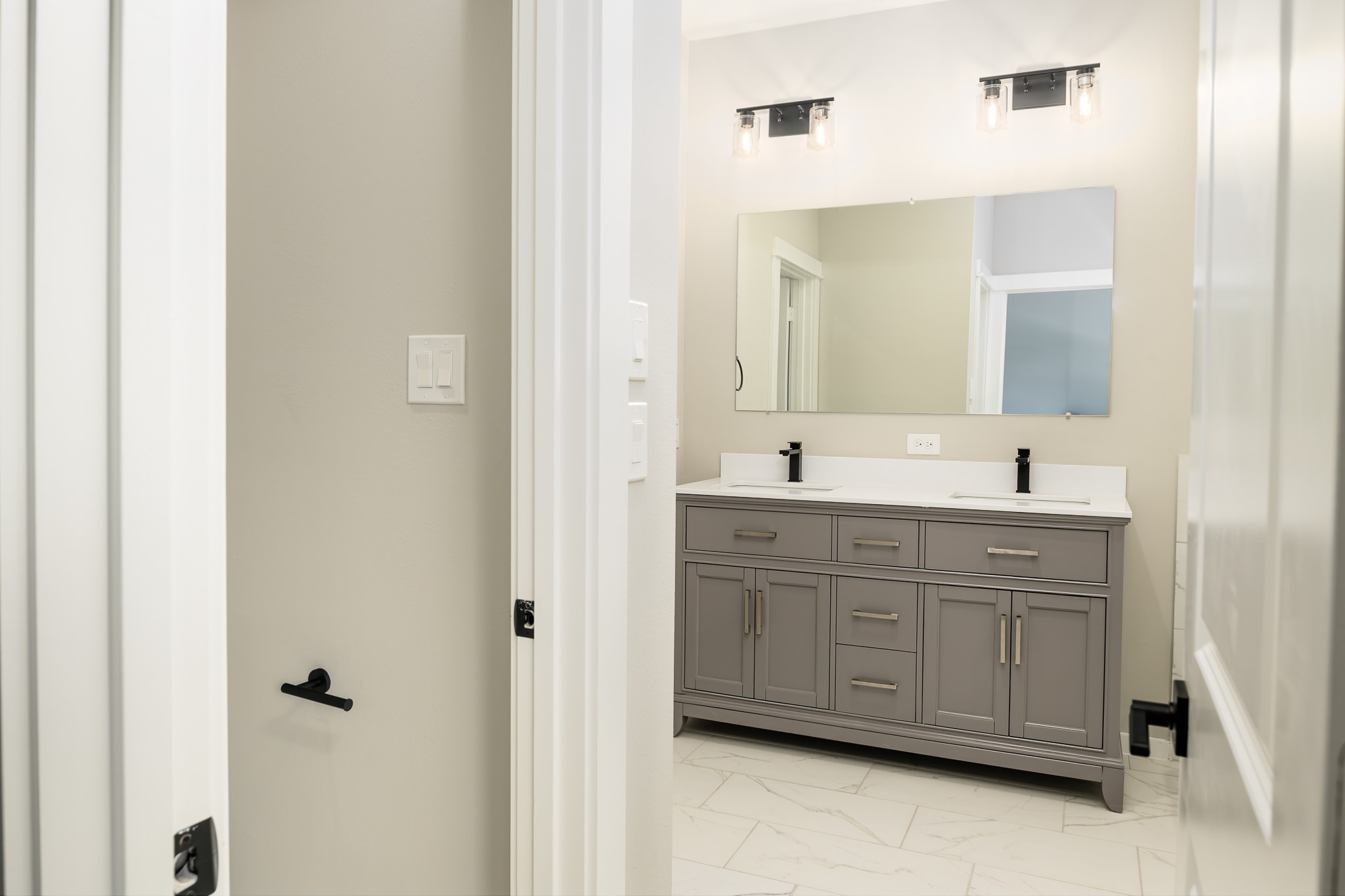 417 Stonework Oaks Lane Houston, TX 77076 - Photo 16 of 27