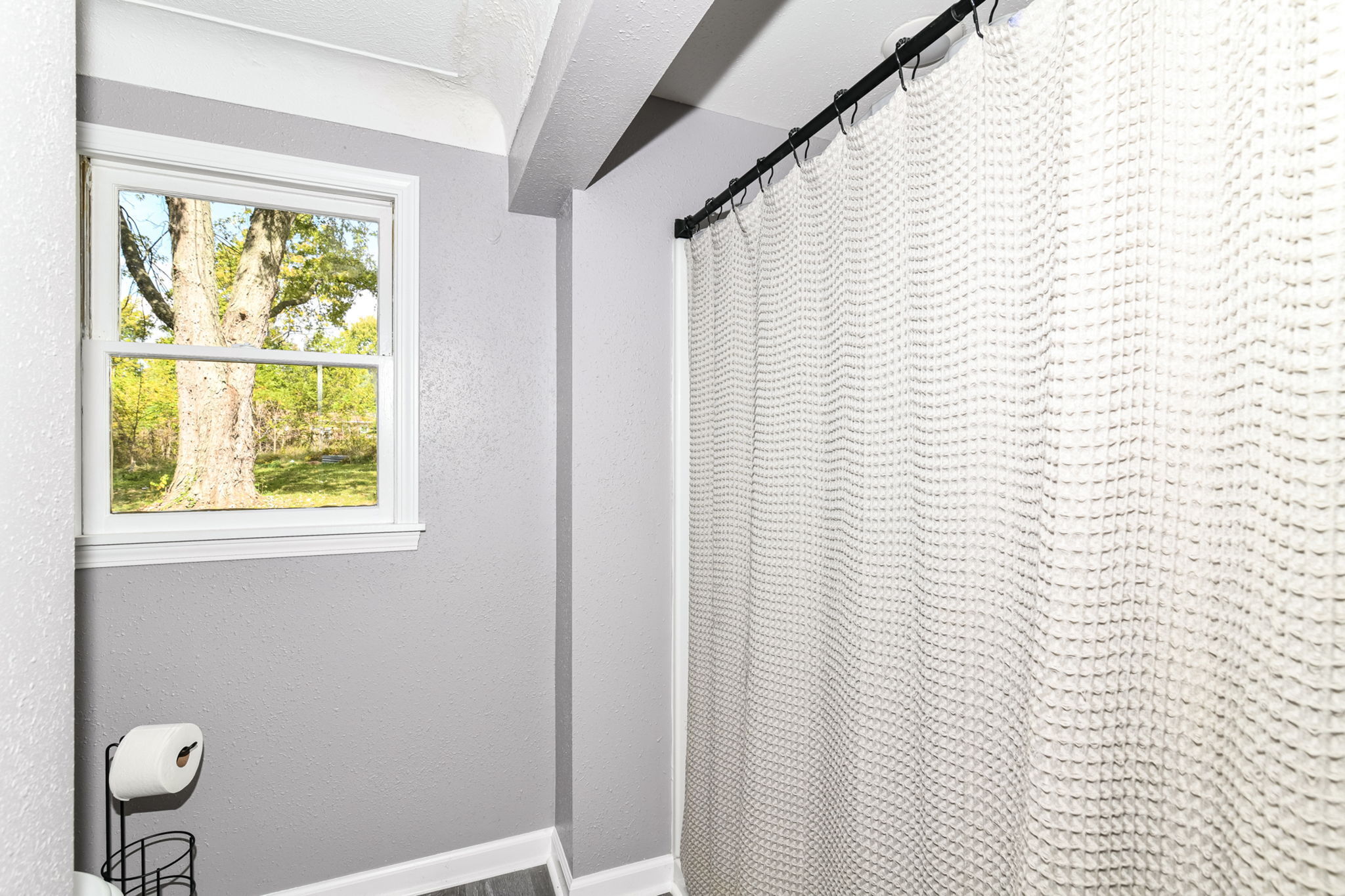 1204 West St Road Alexandria, IN 46001 - Photo 16 of 29