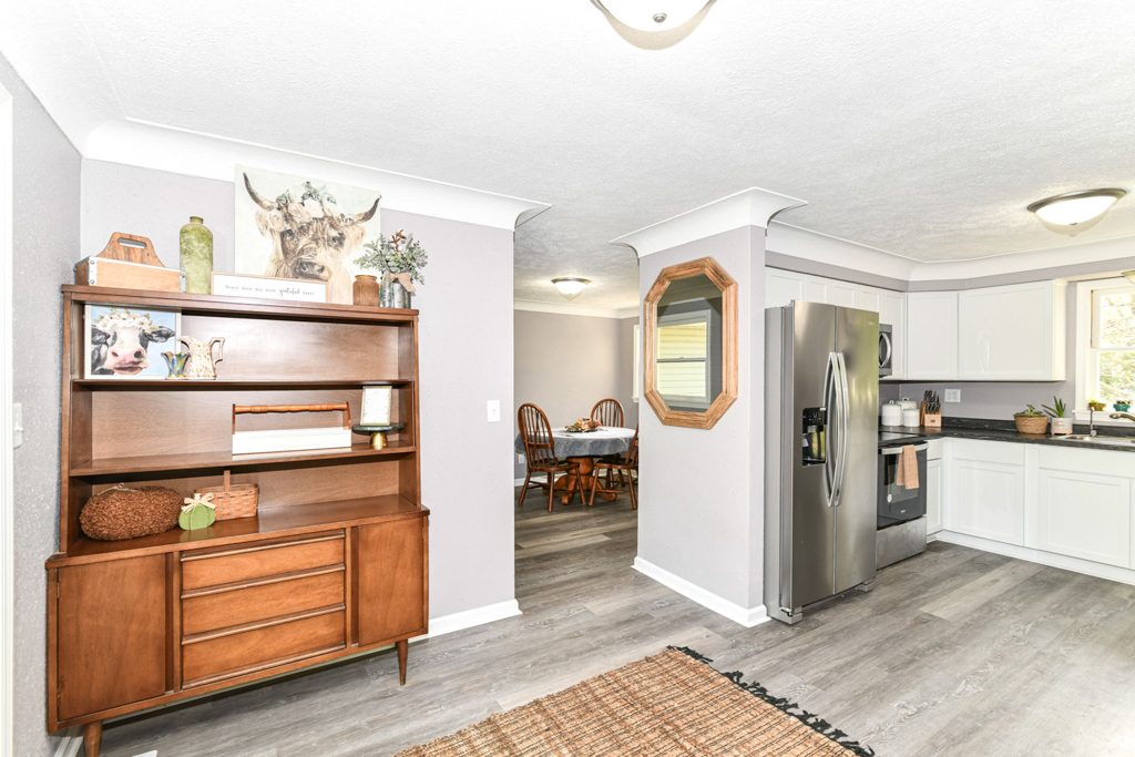 1204 West St Road Alexandria, IN 46001 - Photo 7 of 29