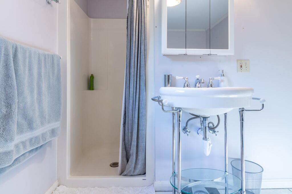 667 Bog Road Hermon, ME 04401 - Photo 33 of 37 667 Bog Road Interiors-19 (Copy)