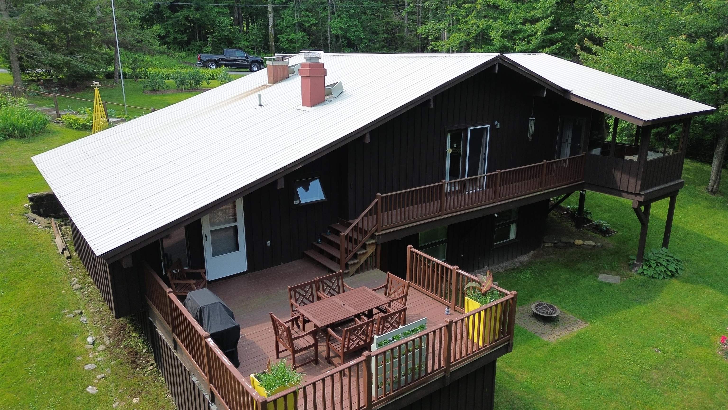 835 Golf Course Road Warren, VT 05674 - Photo 2 of 3