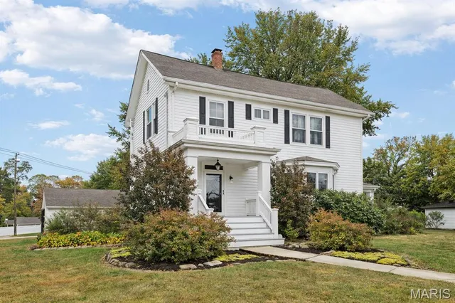 $359,900 | 416 North Main Street, Trenton, IL 62293