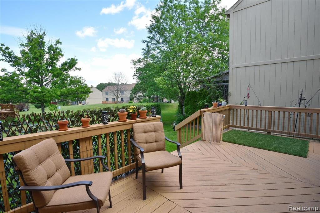 2259 Crystal Drive, Unit 32 Rochester Hills, MI 48309 - Photo 30 of 37