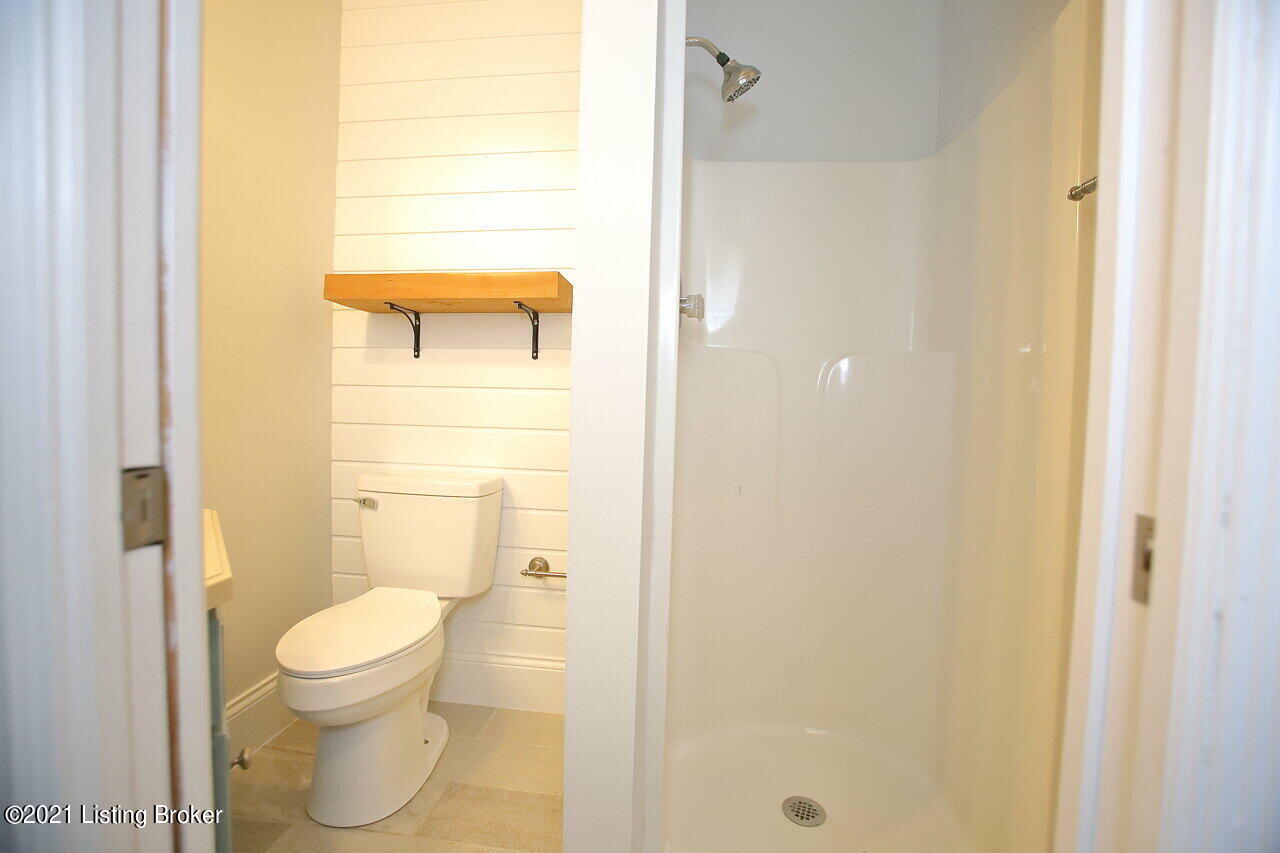 3785 Doe Run Road Elizabethtown, KY 42701 - Photo 30 of 49 Full Bath
