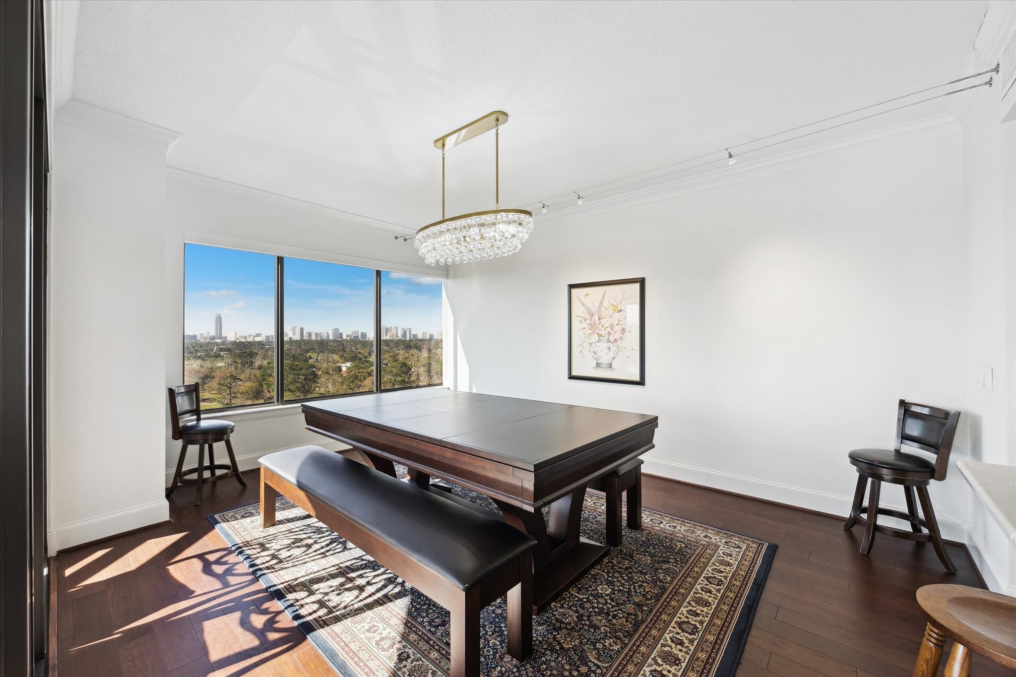 101 Westcott Street, Unit 1202 Houston, TX 77007 - Photo 9 of 38 a room with furniture and a window