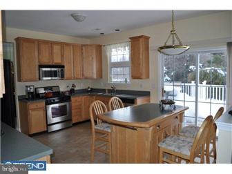 6 Stratton Lane Sewell, NJ 08080 - Photo 2 of 12 Kitchen
