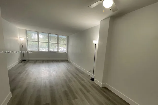 $2,500 | 7441 Wayne Avenue, Unit 1P, Miami Beach, FL 33141