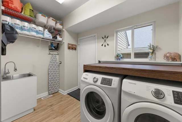 $485,000 | 241 Cummings Drive, Bartlett, IL 60103