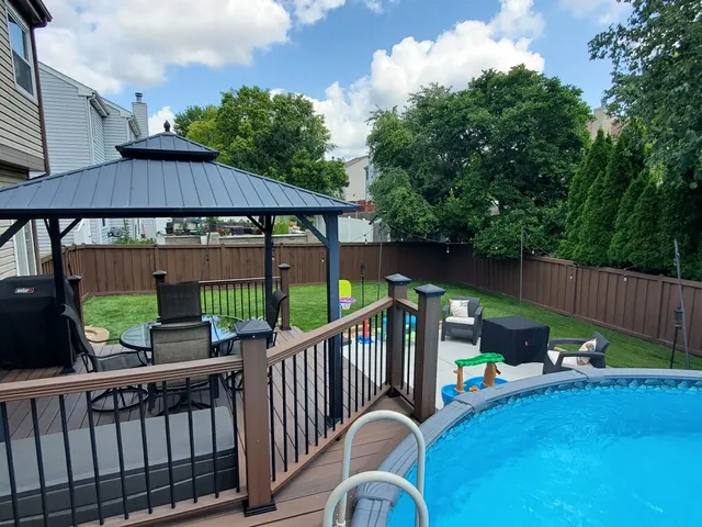 $485,000 | 241 Cummings Drive, Bartlett, IL 60103