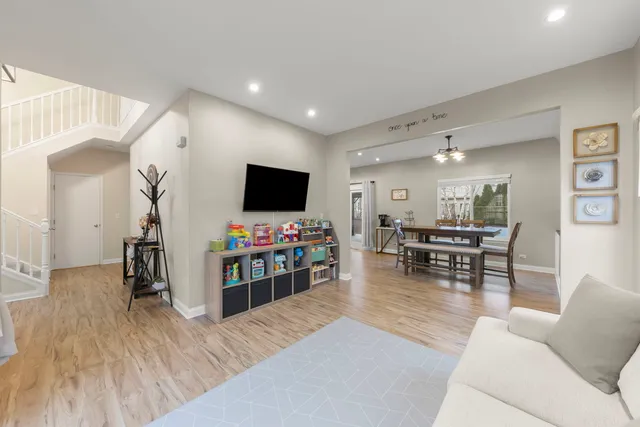 $485,000 | 241 Cummings Drive, Bartlett, IL 60103