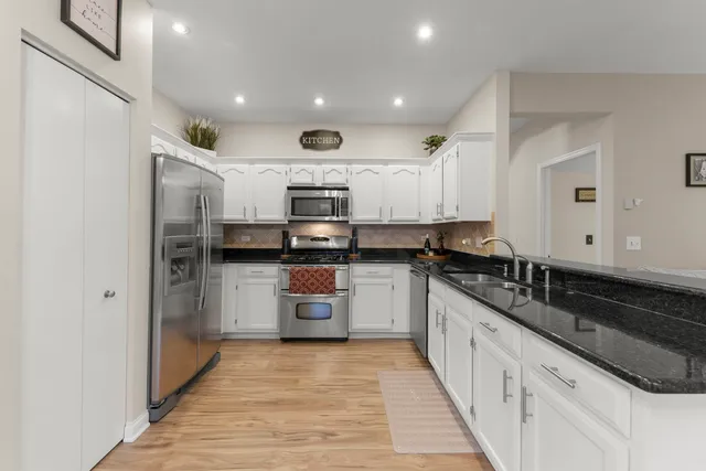 $485,000 | 241 Cummings Drive, Bartlett, IL 60103