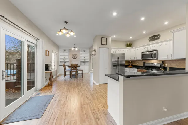 $485,000 | 241 Cummings Drive, Bartlett, IL 60103