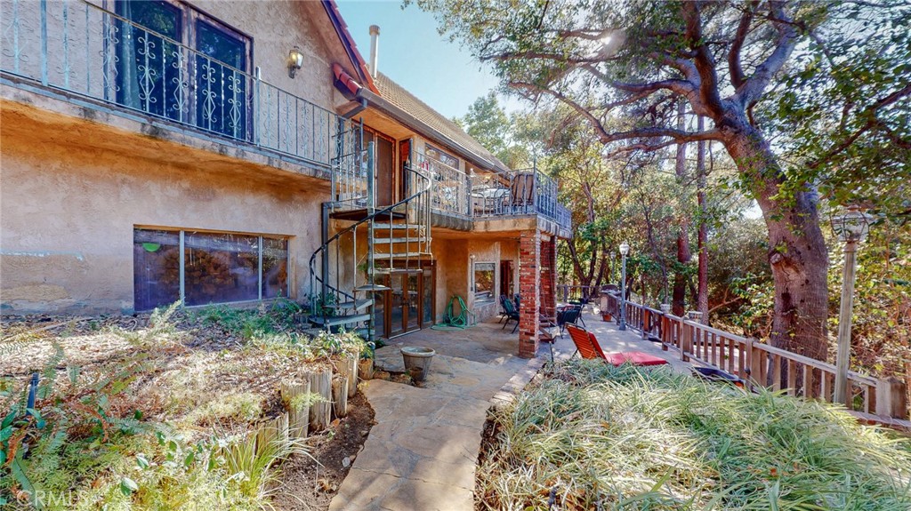 1248 Rocky Road Simi Valley, CA 93063 - Photo 31 of 55 Back yard