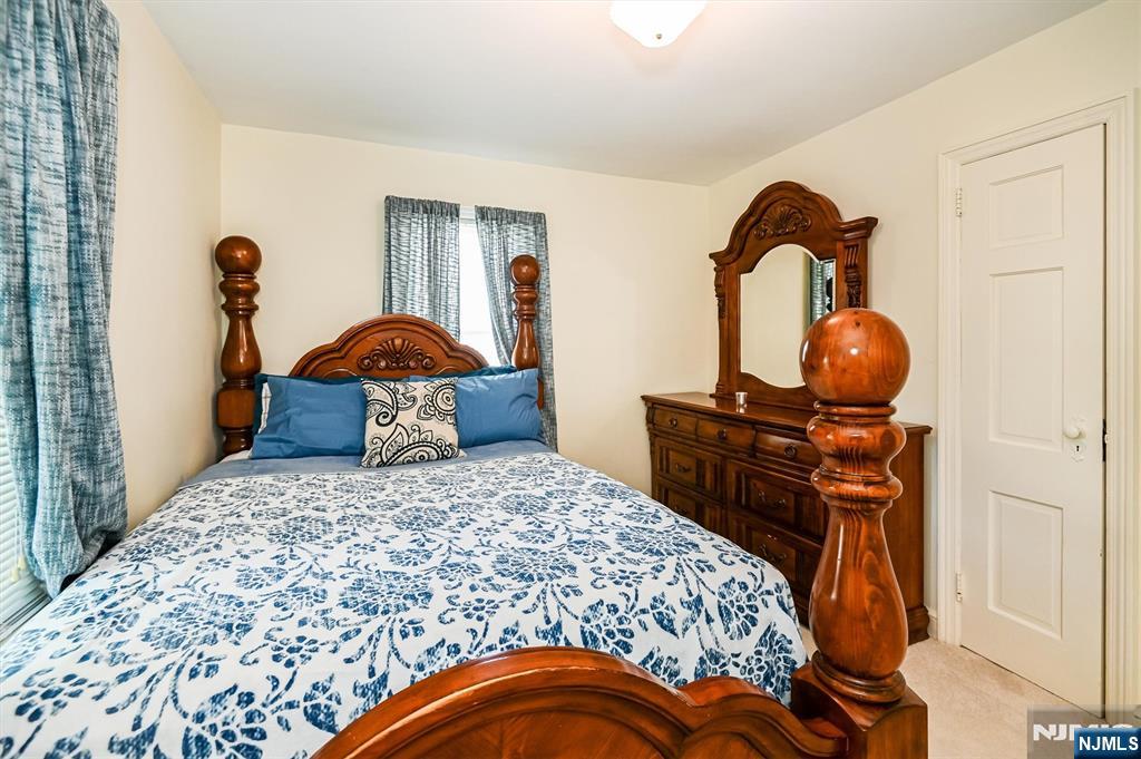 111 Jackson Avenue Wayne, NJ 07470 - Photo 14 of 27