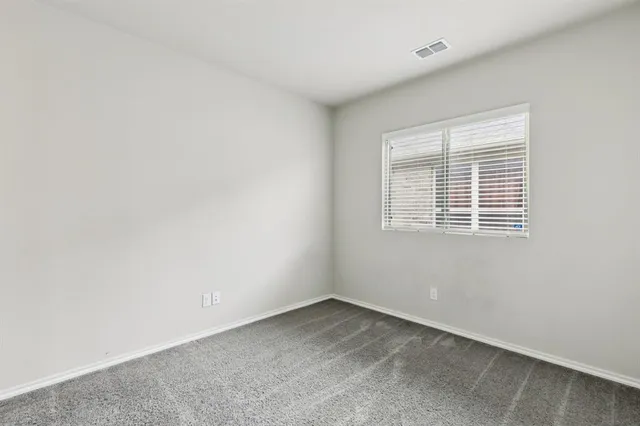 $2,200 | 968 Ravenwood Lane, Van Alstyne, TX 75495