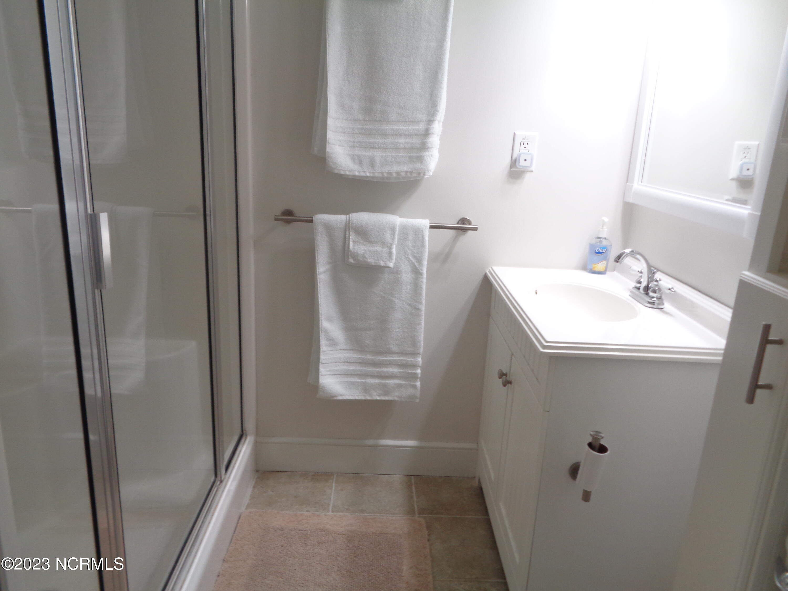 2137 Joe Temple Road Kinston, NC 28504 - Photo 30 of 65 Master Bath