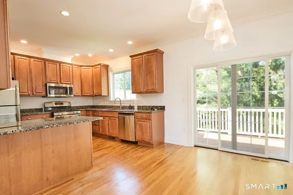 $999,000 | 201 Bradley Lane, Unit 201, Westport, CT 06880