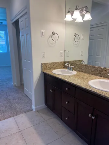 $2,400 | 3015 Roberts Avenue, Clovis, CA 93619