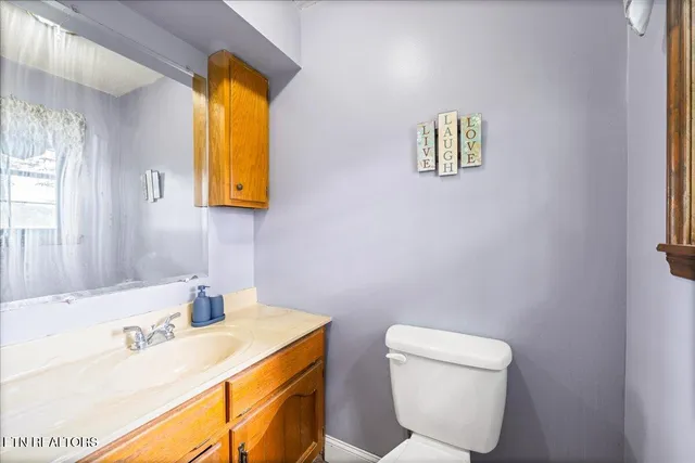 $280,000 | 211 Evans Road, Jacksboro, TN 37757