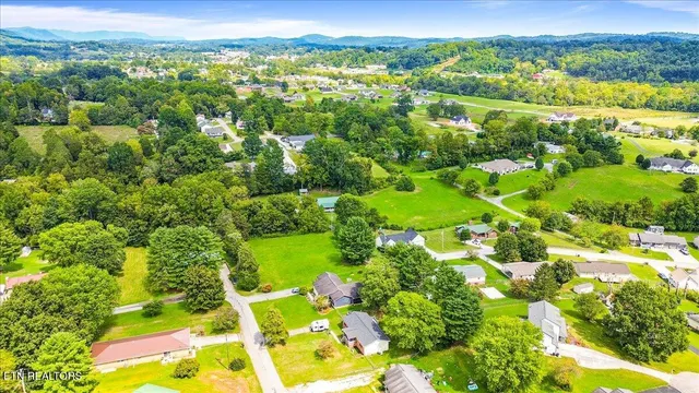 $280,000 | 211 Evans Road, Jacksboro, TN 37757