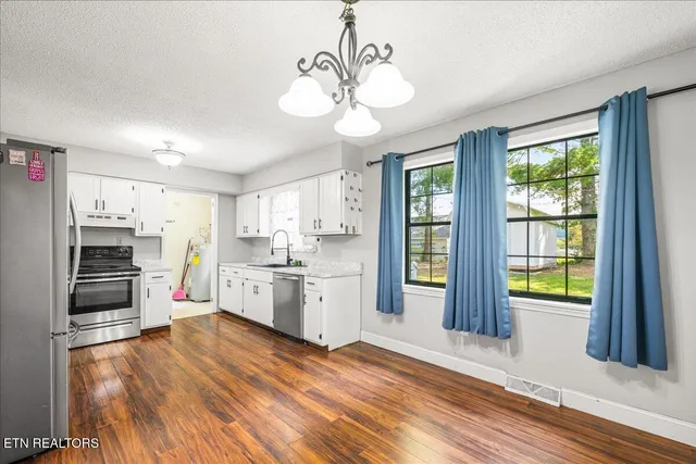 $280,000 | 211 Evans Road, Jacksboro, TN 37757