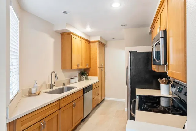 $824,500 | 8441 Via Mallorca, Unit 76, La Jolla, CA 92037