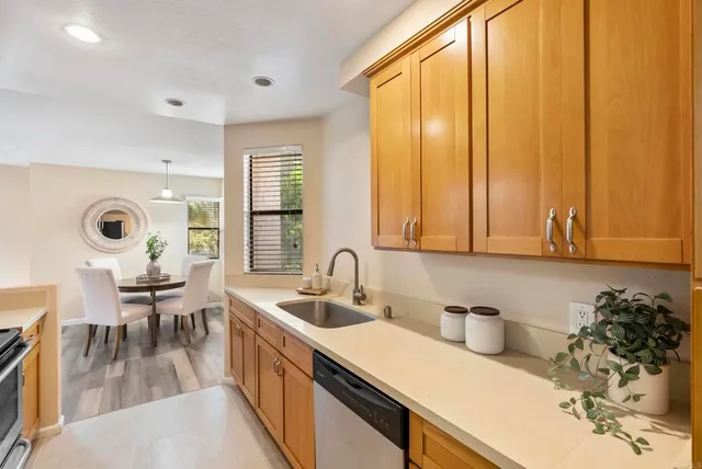 $824,500 | 8441 Via Mallorca, Unit 76, La Jolla, CA 92037