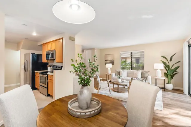 $824,500 | 8441 Via Mallorca, Unit 76, La Jolla, CA 92037