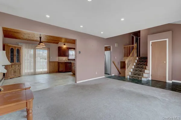 $749,900 | 50 Independence Avenue, Babylon, NY 11702