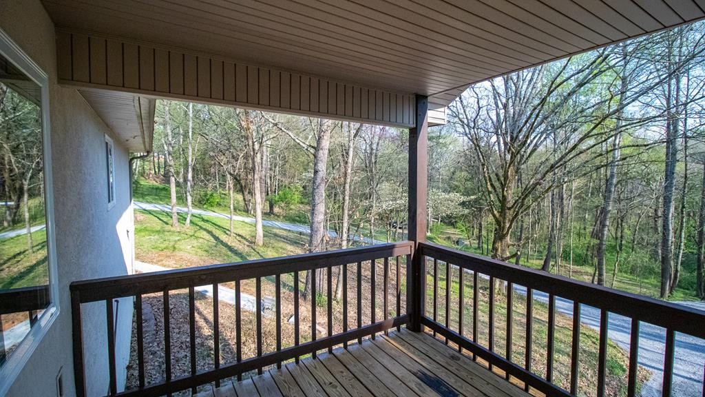 2061 Ranch Road Dandridge, TN 37725 - Photo 11 of 37 Gallery Image 11