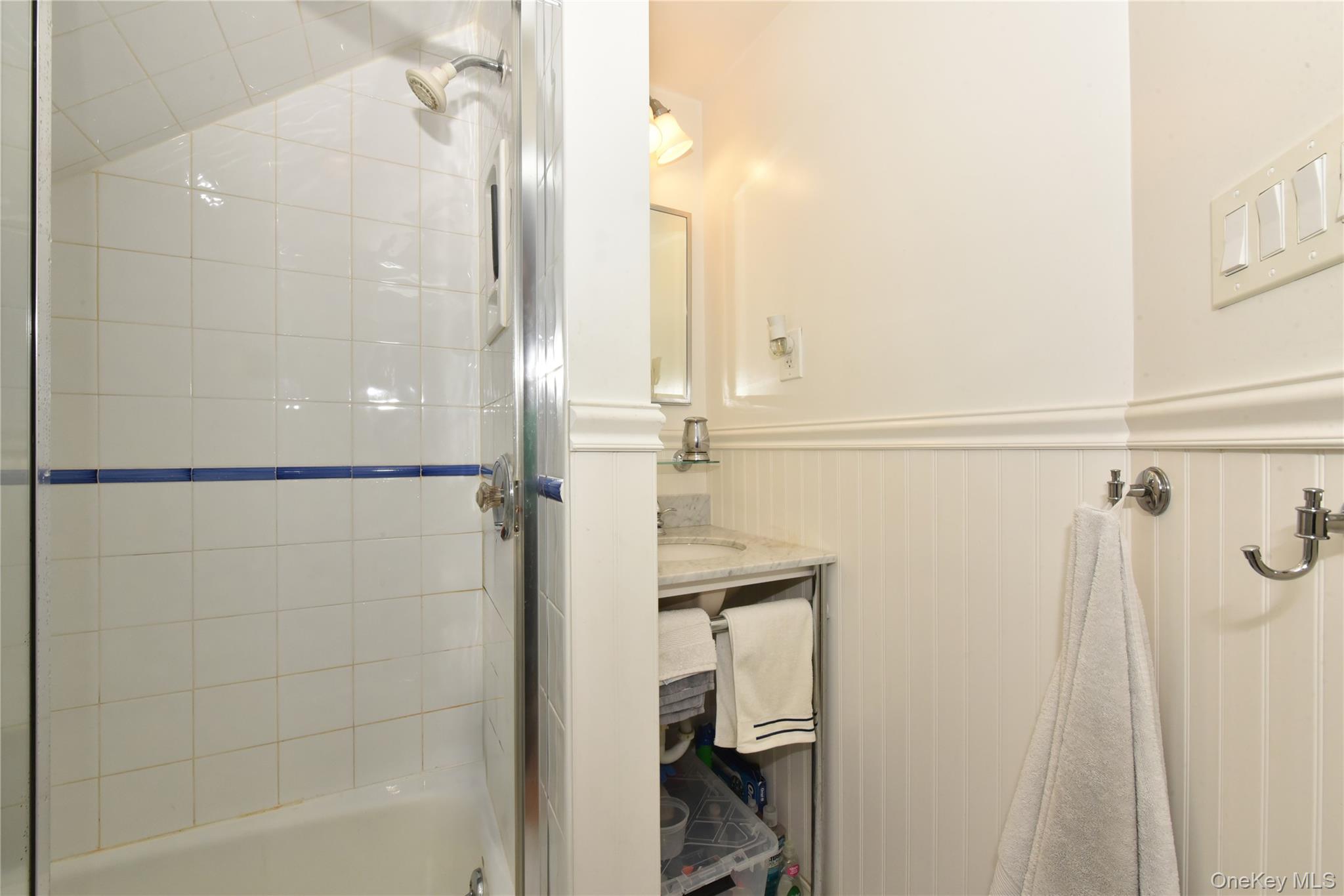 328 38th Road Queens, NY 11363 - Photo 31 of 35