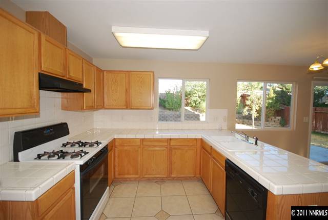 11958 Kernite Street Reno, NV 89506 - Photo 6 of 12 Photo 6