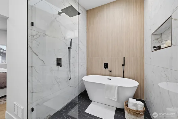 $799,950 | 1111 South Pearl Street, Seattle, WA 98108
