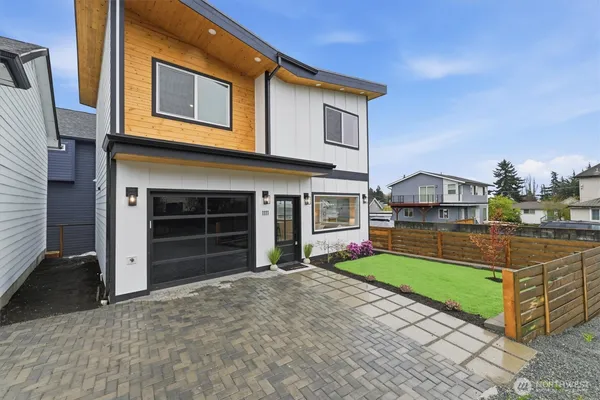 $799,950 | 1111 South Pearl Street, Seattle, WA 98108